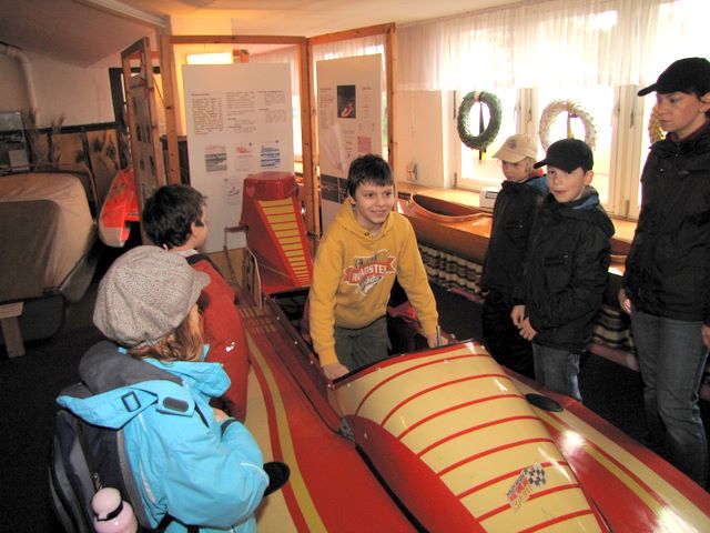 Wandertag der Kanuten und Segler zum Wassersportmuseum
